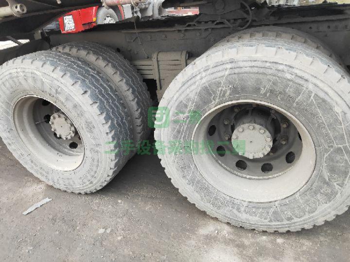 出售二手牽引車(chē)17年8月份天V400馬力LNG燃?xì)廛?chē)支持分期
