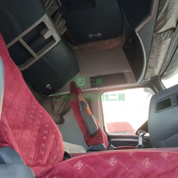 17年國五重汽豪沃牽引車T7 540馬力，雙驅輕體 車況原版