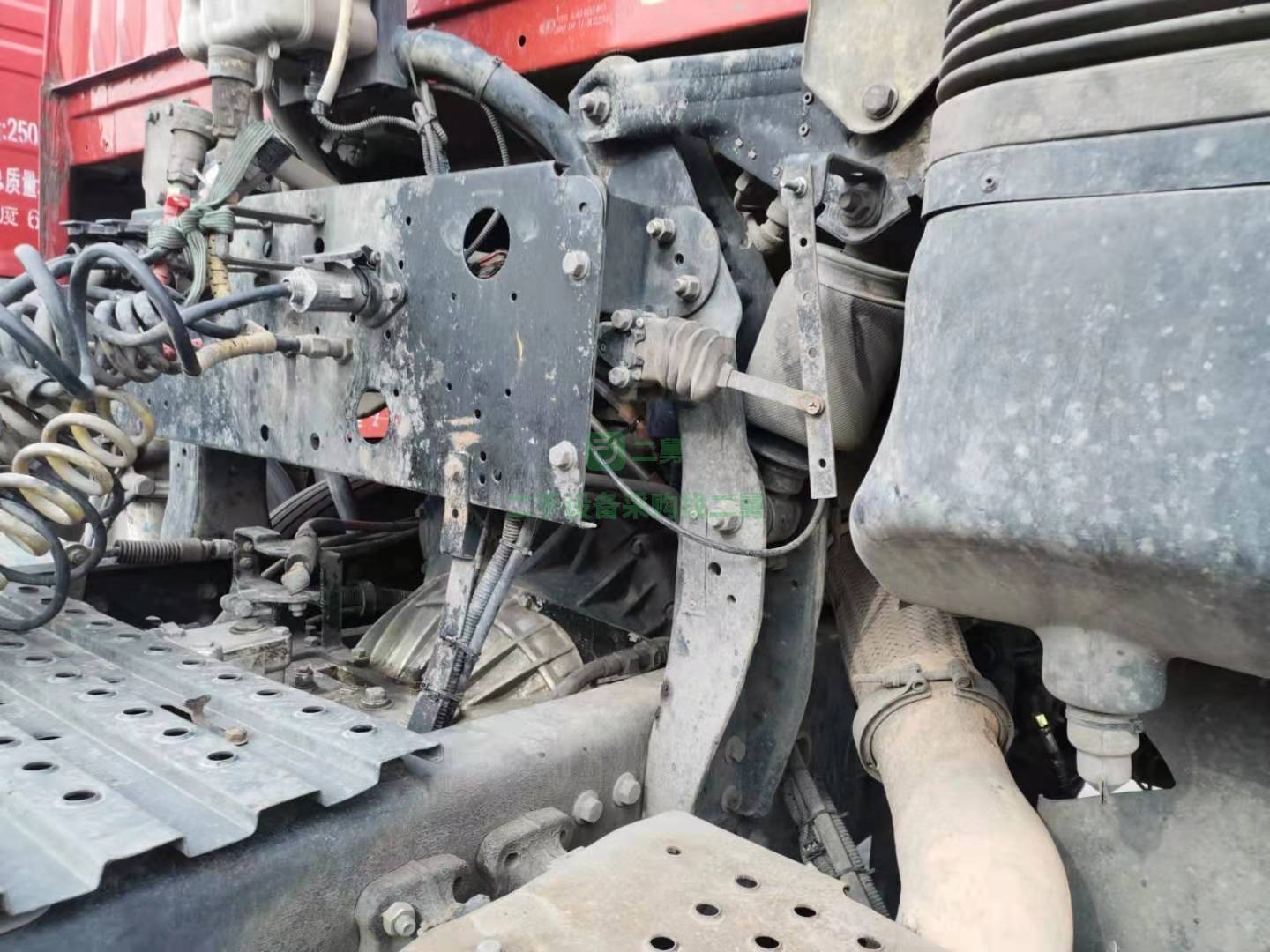 急售9成新二手牽引車青島解放悍V375馬力河南省許昌市