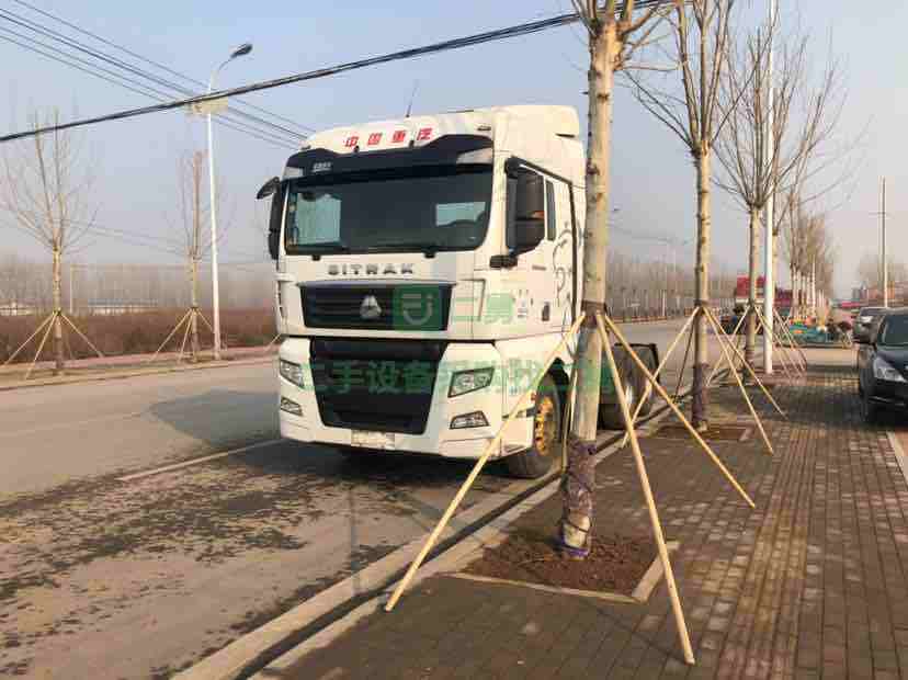 山東出售重汽汕德卡牽引車，國五排放標準，德國曼發動機540馬力，ZF變速箱16速帶液緩，雙驅輕體，車況精品，支持分期付款支持提檔過戶。