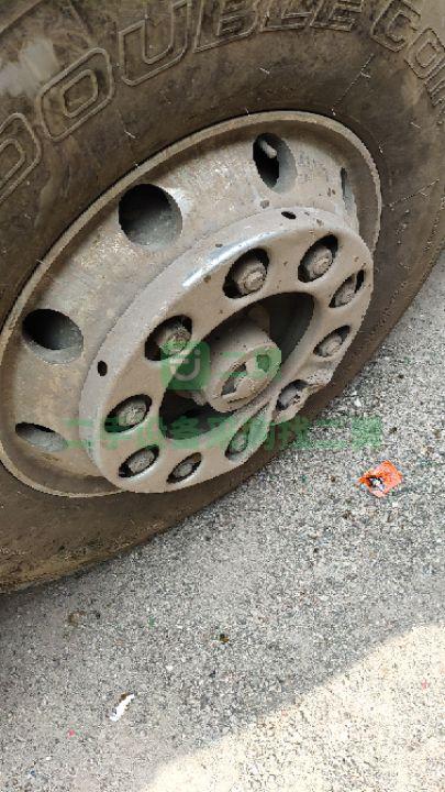 9成新散裝水泥罐車一汽濰柴