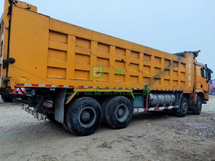 18年陜汽德龍lng, x3000 8米半自卸車，車況精品