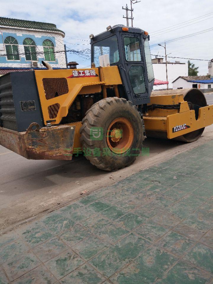 8成新振動壓路機徐工18
