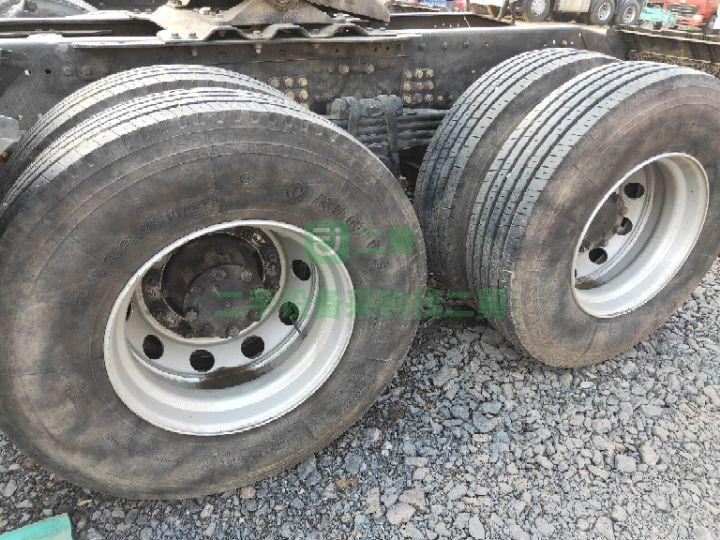 出售二手燃氣車牽引車 19年4月份 天龍440馬力 支持分期付款