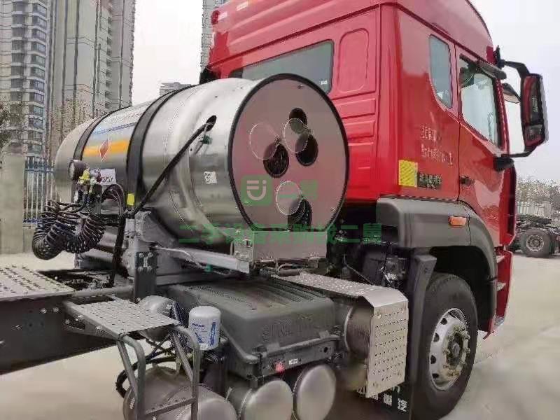 急售9成新牽引車豪瀚天燃氣安徽省阜陽市
