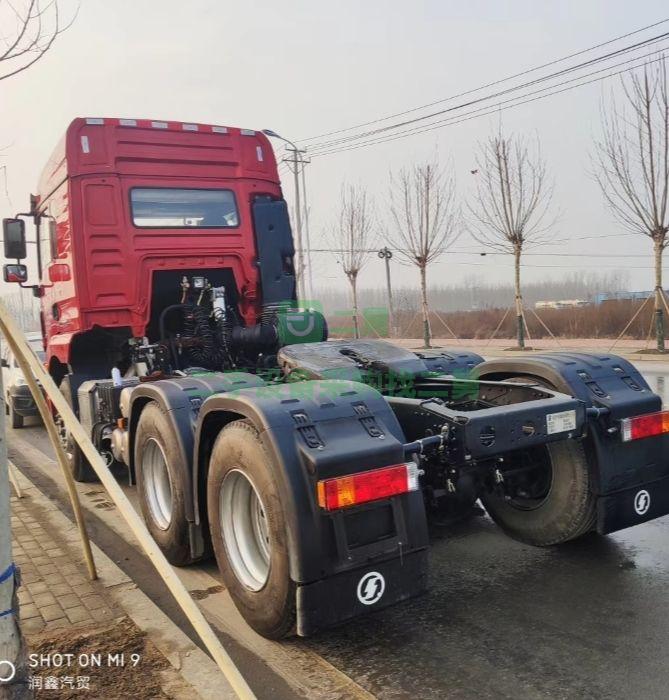 出售二手牽引車19年5月份德龍400馬力 汽貿(mào)扣押車1萬公里