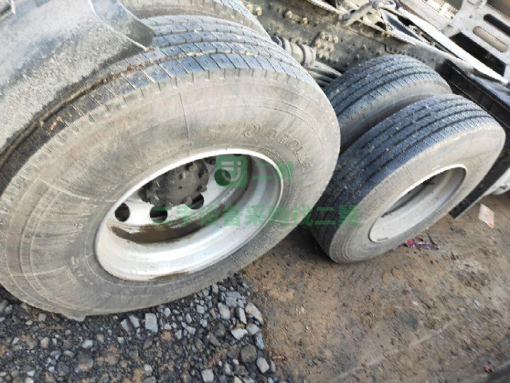 出售二手燃氣車牽引車 19年4月份 天龍440馬力 支持分期付款