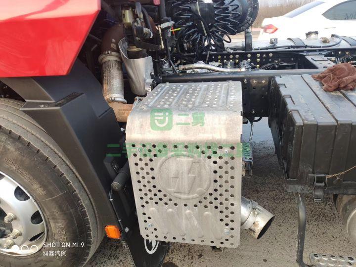 出售二手牽引車19年5月份德龍400馬力 汽貿(mào)扣押車1萬公里