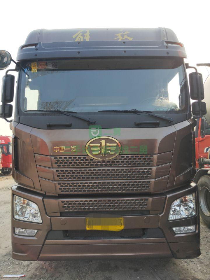 18年11月份 解放JH6牽引車  500馬力 濰柴 帶液緩15米冷柜