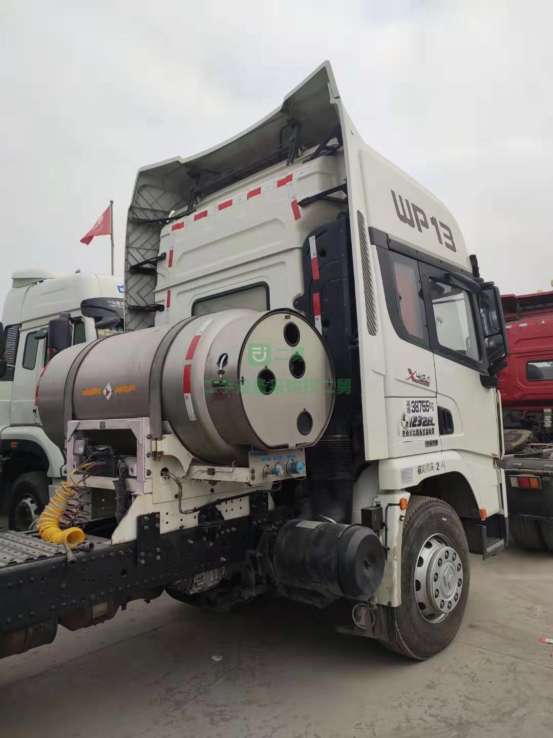 出售17年底  陜汽德龍  LNG 燃氣車牽引車   430馬力