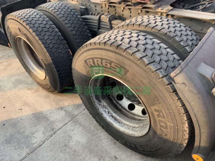 德龍新M3000牽引車頭，國五排放雙驅輕體