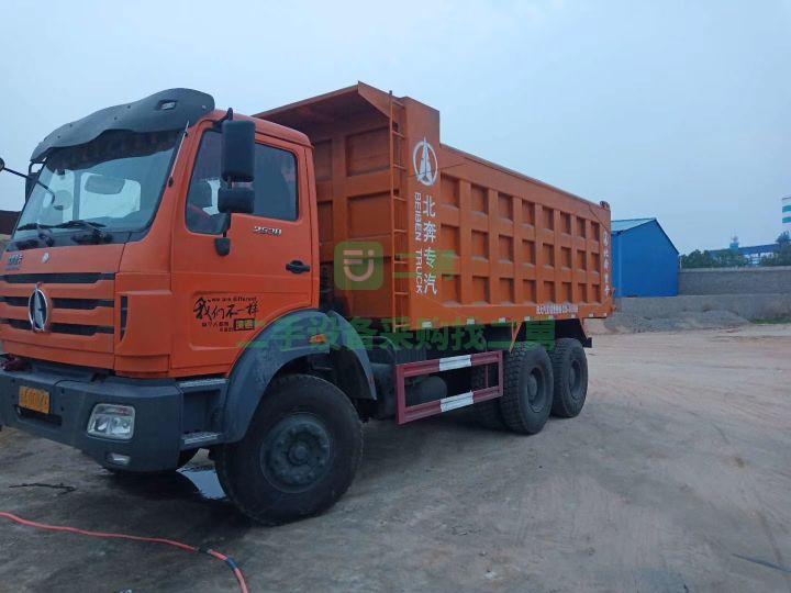 出售二手的九成新的北奔后八輪自卸車