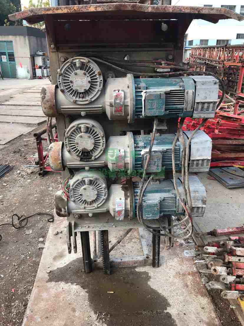 出售13年榮達電梯sc200/200