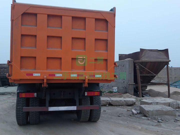 出售二手的九成新的北奔后八輪自卸車