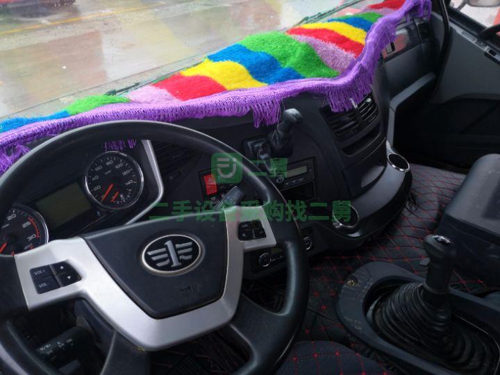 二手領航版J6P500牽引車