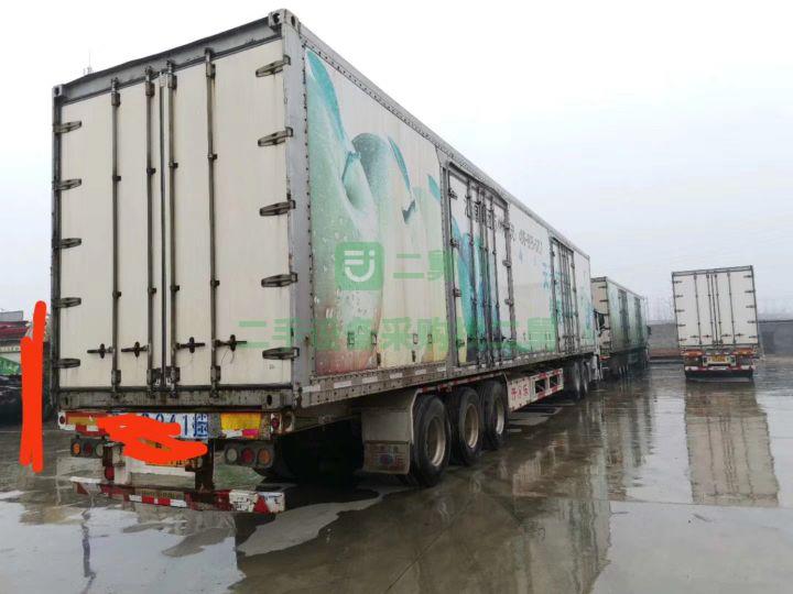 出售18年11月奔馳梅賽德斯牽引車 440馬力