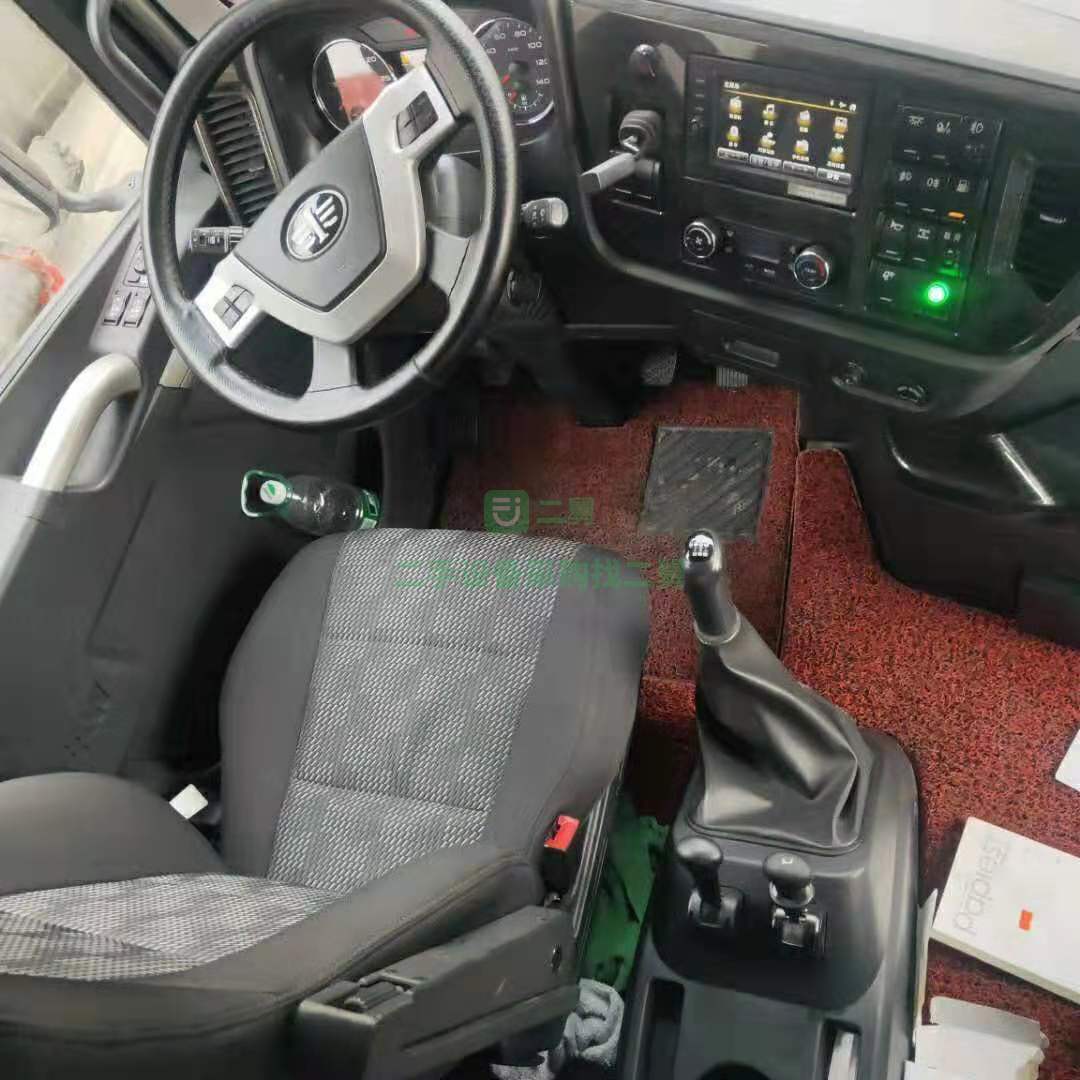 急售18年8月青島解放JH6牽引車，500濰柴發(fā)動機(jī)，國五排放，雙驅(qū)輕體