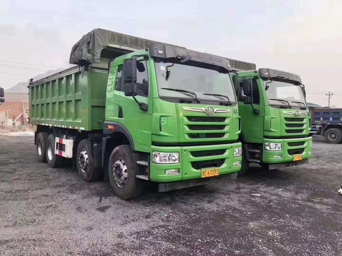 出售解放自卸車19年6月上牌，國五排放，自重12噸，剛行駛幾千公里