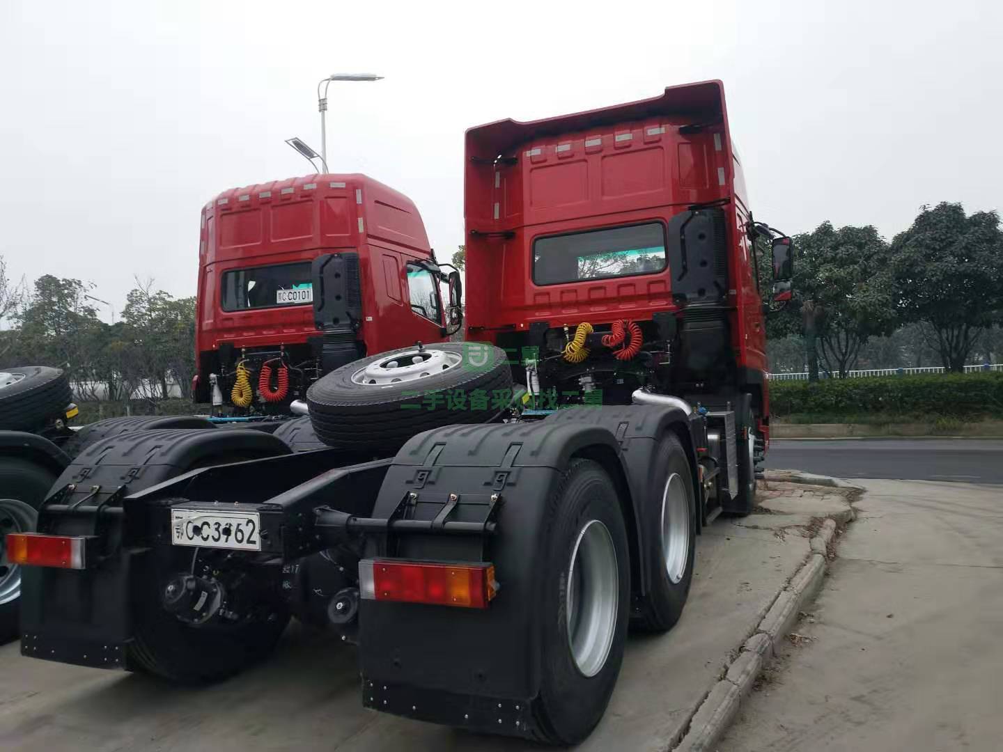 出售2019年底東風華神牽引車460馬力國五