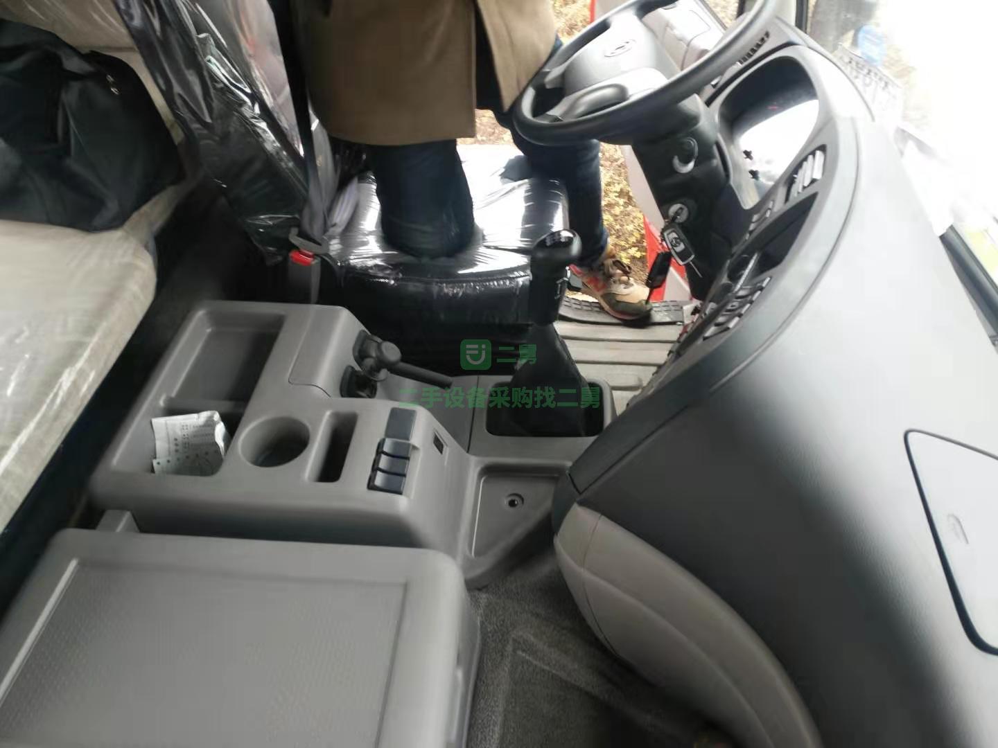出售2019年底東風華神牽引車460馬力國五