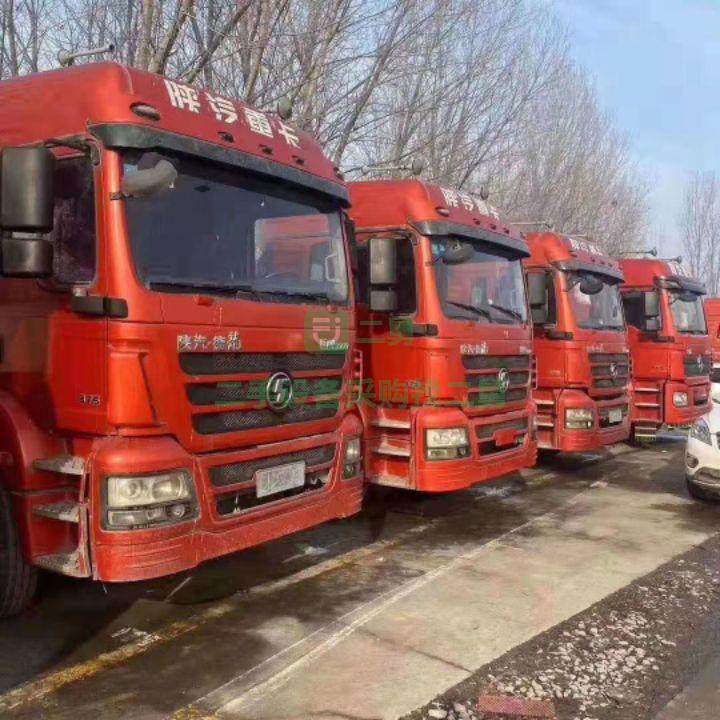 出售二手陜汽德龍新m3000牽引車，雙驅(qū)輕體，國五排放