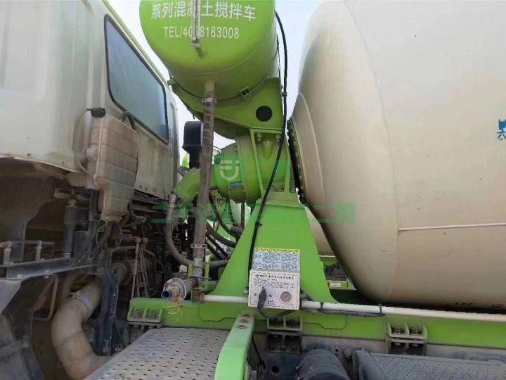 出售國五歐曼攪拌車，雷薩上裝，支持按揭銷售