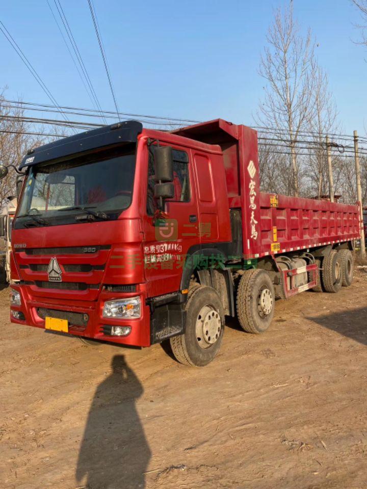 二手豪沃自卸車，國(guó)四排放