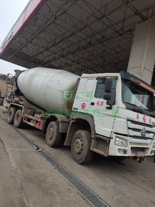 出售豪沃攪拌車，大二十方，國五排放