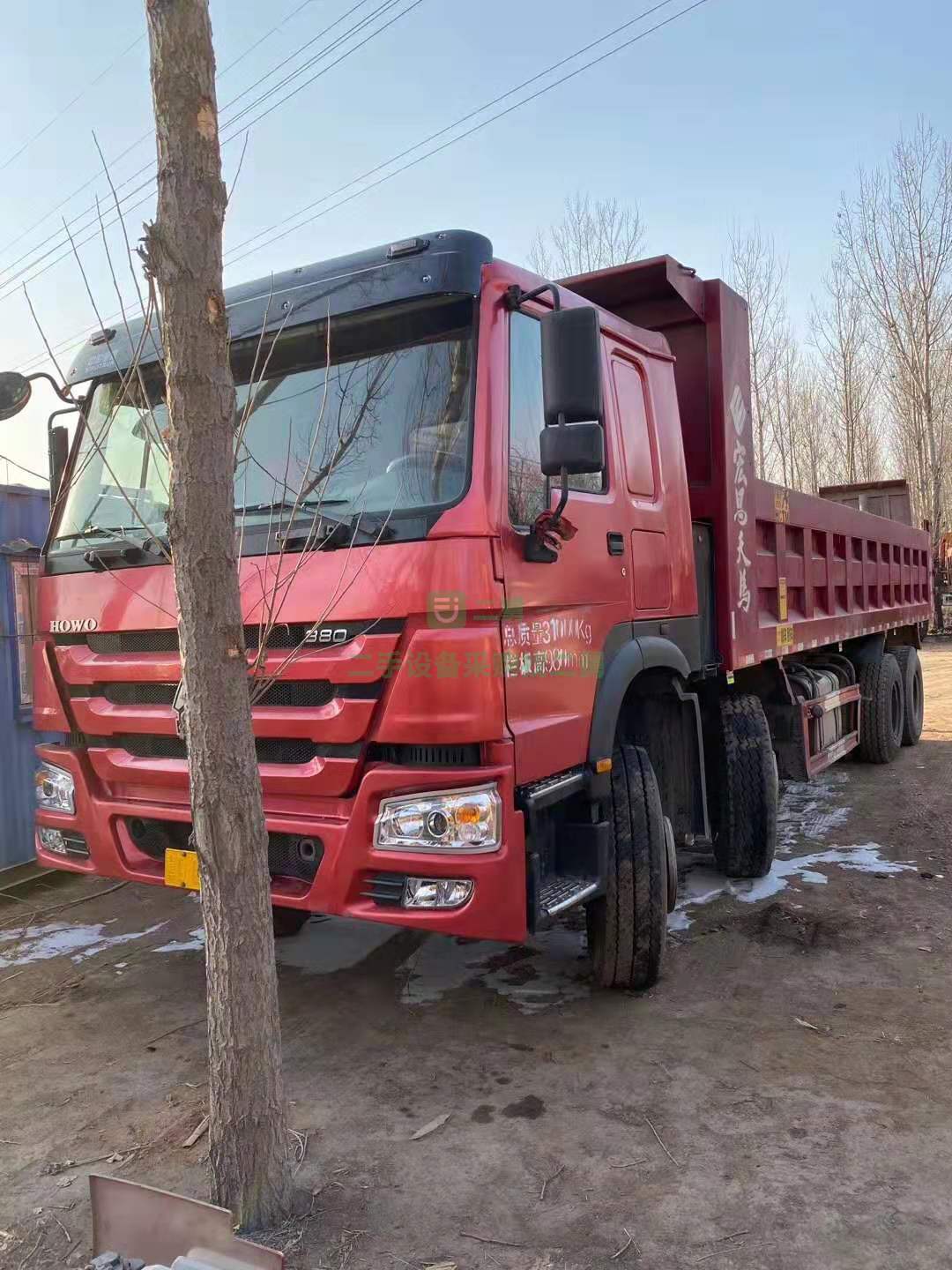 出售16年8月上戶豪沃自卸車.國四貨箱8.2米.380馬力
