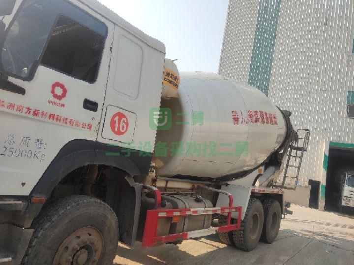 出售豪沃攪拌車，國五排放，大14方