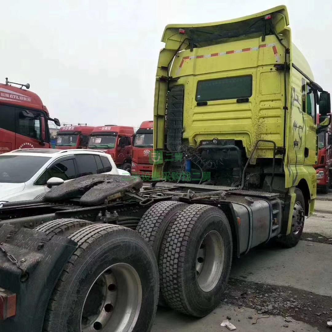 出售17年底汕德卡牽引車540馬力國五排放