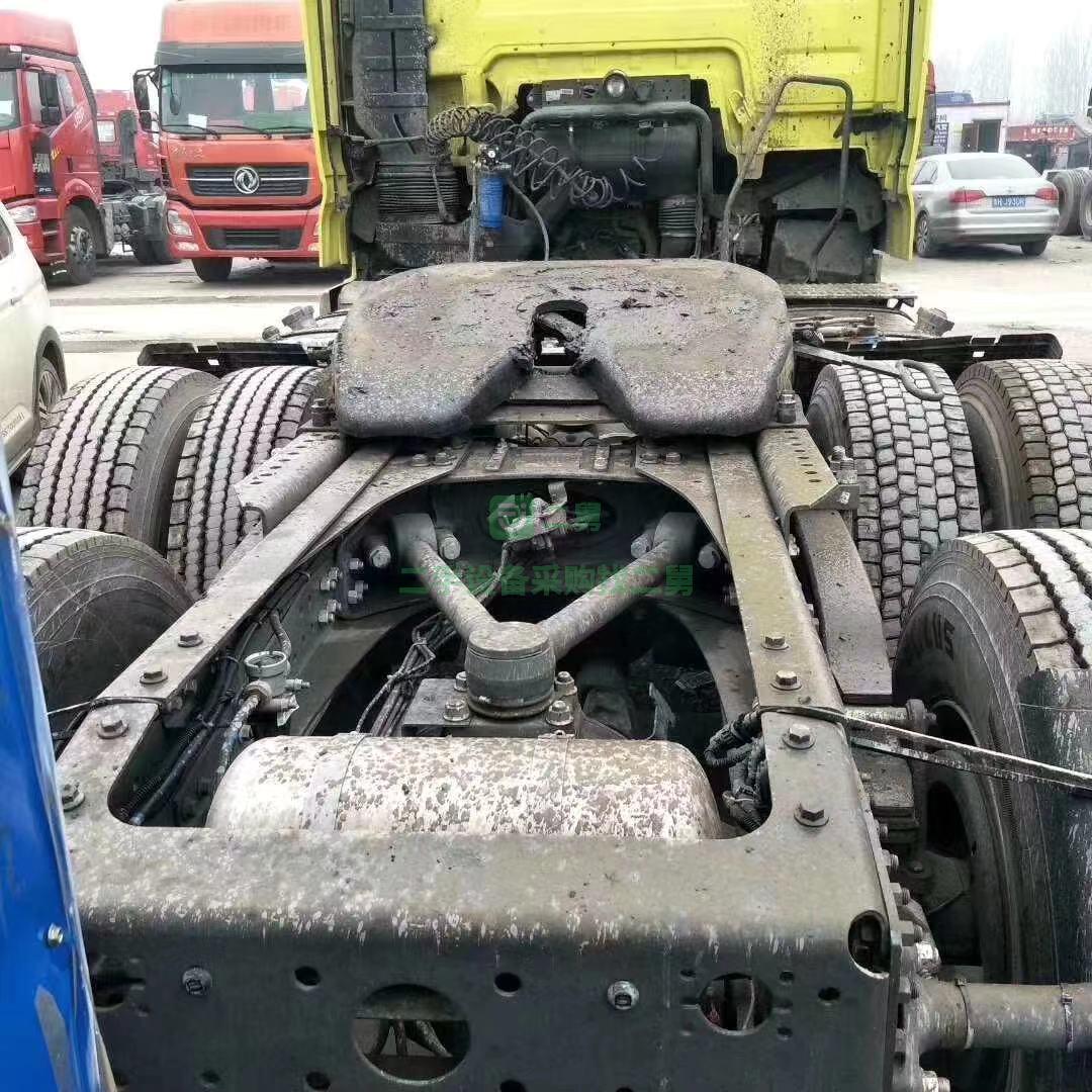 出售17年底汕德卡牽引車540馬力國五排放