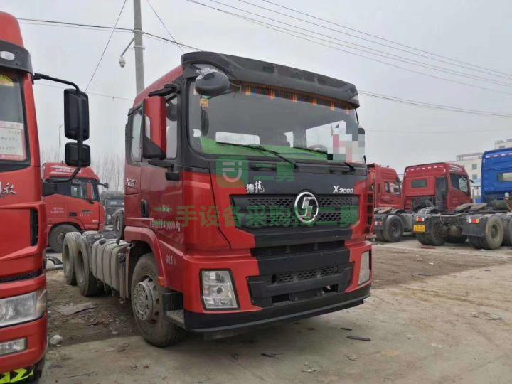 18年9月新款陜汽德龍牽引車，550馬力錫柴發動機