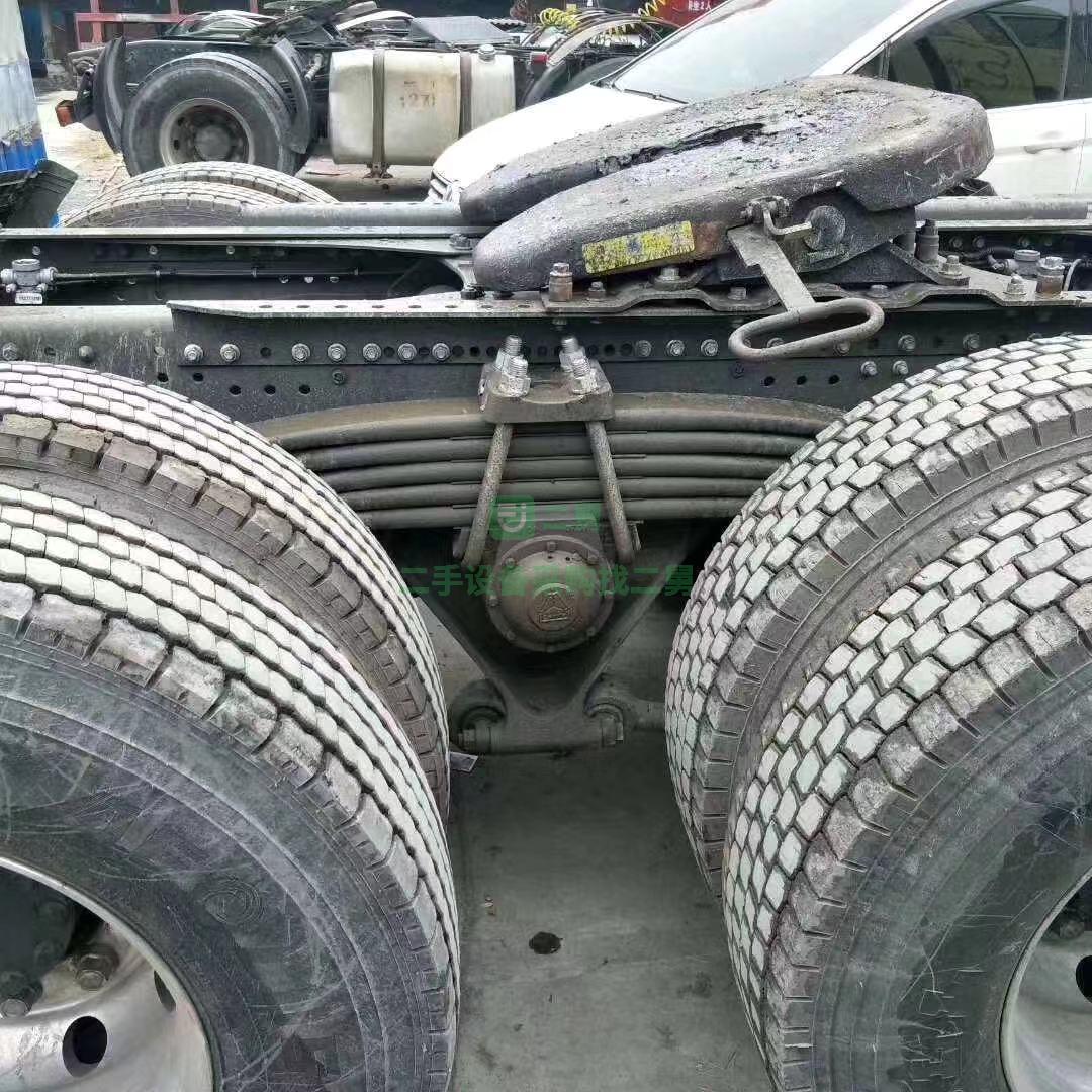 出售17年底汕德卡牽引車540馬力國五排放