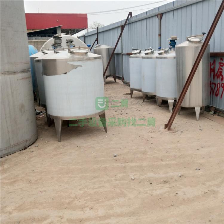 出售5噸不銹鋼儲罐 可定做全新 價格低。性價比高