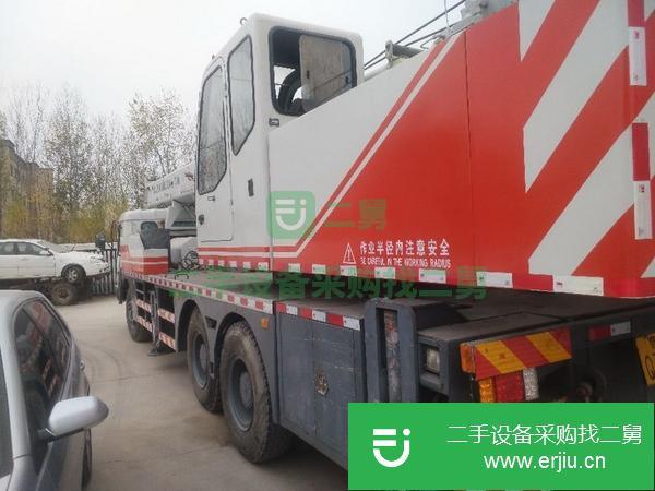 低價(jià)出售09年25噸吊車手續(xù)齊全