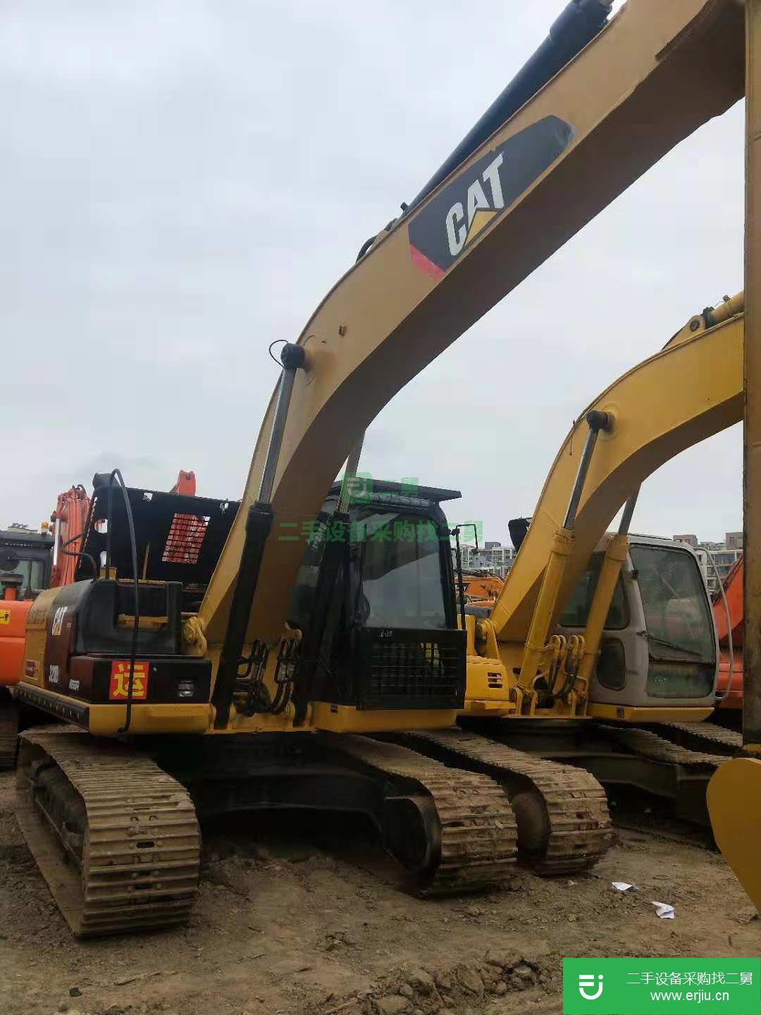 低價(jià)出售原裝進(jìn)口卡特彼勒320D2二手挖掘機(jī)手續(xù)齊全包送 (誠信經(jīng)營，質(zhì)量保障)