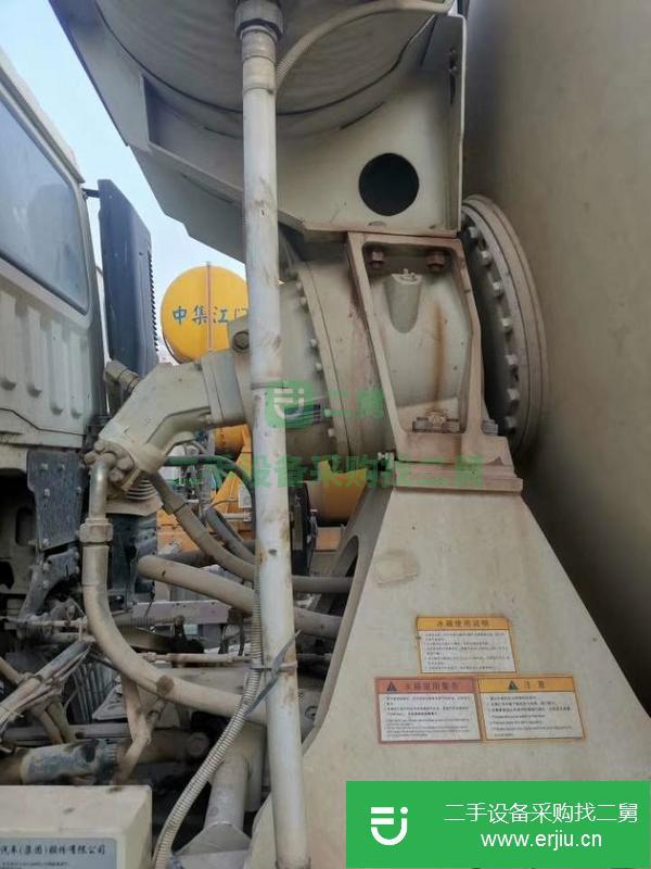 轉讓2臺17年6月國五華菱攪拌車，大12方，整車精品，原裝原版