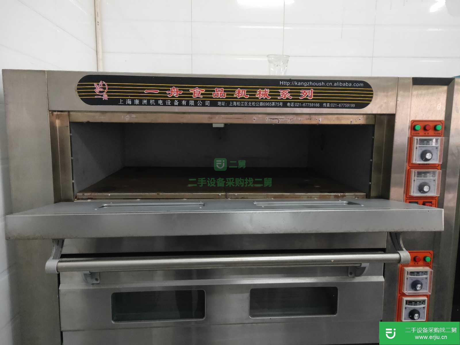 出售二手的廚房做蛋糕的大烤箱