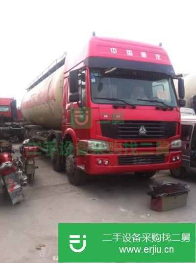 轉(zhuǎn)讓二手豪沃前四后八散裝水泥罐車