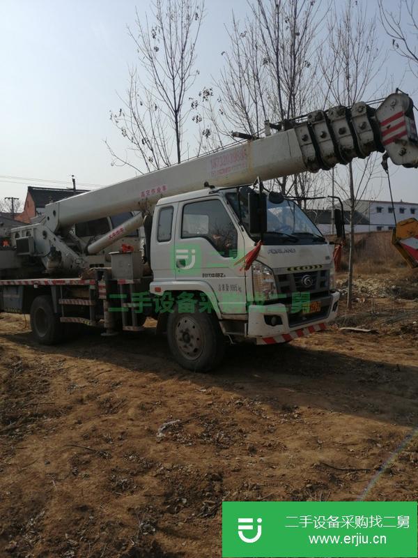 出售四通12噸國四吊車