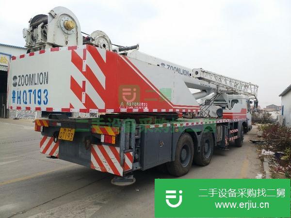 低價(jià)出售09年25噸吊車手續(xù)齊全