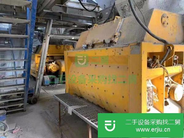 出售中聯(lián)180地倉五斗配料機,雙線現(xiàn)在還剩一條線