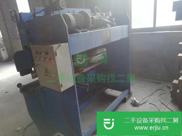 處理轉(zhuǎn)讓9成新小型液壓板料折彎機(jī)一臺(tái)