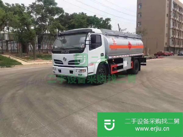 轉讓一批5噸8噸12噸上好牌的加油車帶手續