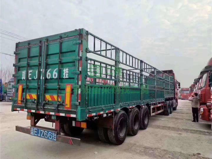 出售一臺17年9月份解放JH6牽引車 460馬力輕體國五，帶13米
