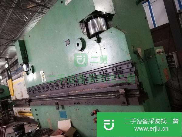 300噸折彎機轉讓優(yōu)價出售