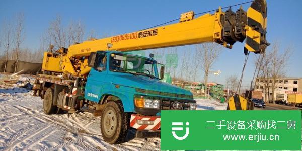 2015年5月泰安東岳8噸吊車出售!