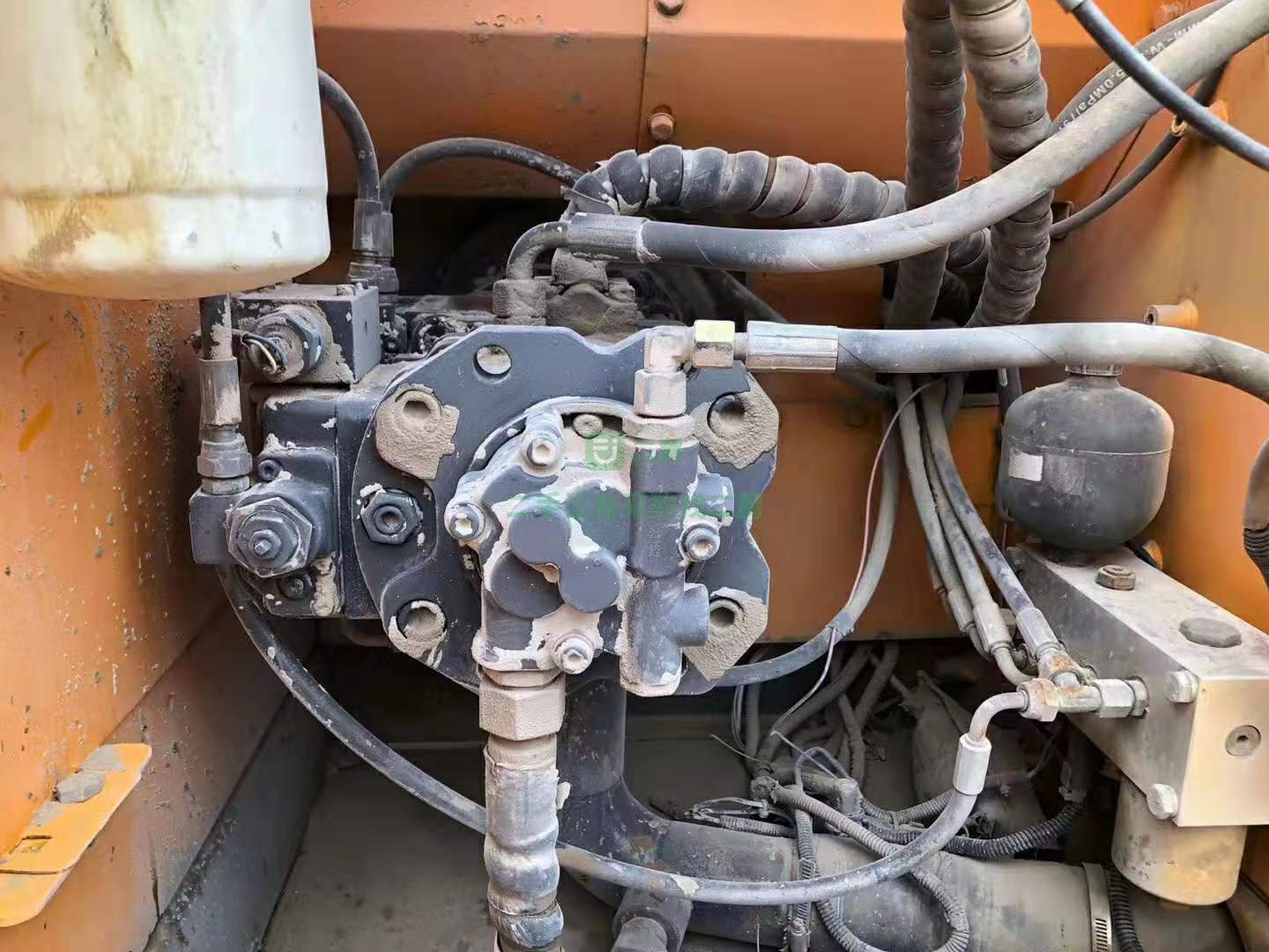 轉(zhuǎn)行急售三一135-9 二手挖掘機(jī)