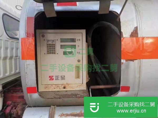 轉(zhuǎn)讓東風(fēng)5噸加油車(chē)手續(xù)齊全,費(fèi)用全清帶正星大流量加油機(jī)可以異地審車(chē)